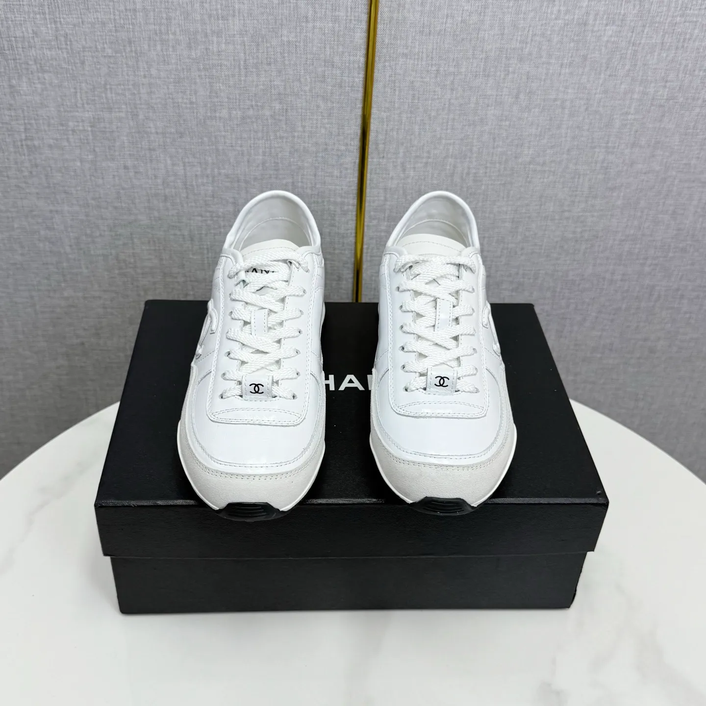👟👟Ex-factory price 560👟👟Chanel Panda Shoes! 2025 counter's top casual sports shoes. This classic design; the upper is electro-embroidered with a variety of techniques; the outsole is fashionable and sporty; the unusual inclusion of a variety of color matching elements... The diversified mix and match is very good-looking and versatile, and can be used for leisure, fashion, sports, and outdoor... ꫛꫀꪝ Go➫ Materials: ❶Upper made of: original imported first-layer silk cowhide + original waterproof cloth + original first-layer cowhide ❷Inner lining: Original Yangli+wang ❸ Outsole based on: Original TPU combination outsole Counter boutique packaging complete set for women 35–41